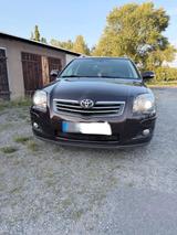 Toyota Ich verkaufe hier einen Toyota Avensis 2.2... - Toyota Avensis in Dresden