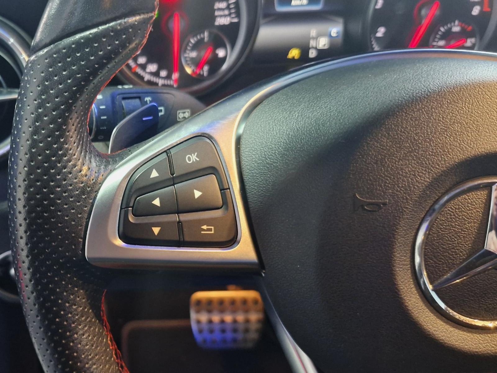 Mercedes-Benz CLA 180 SHOOTING BRAKE  AMG  LED/LEDER/18ZOLL/