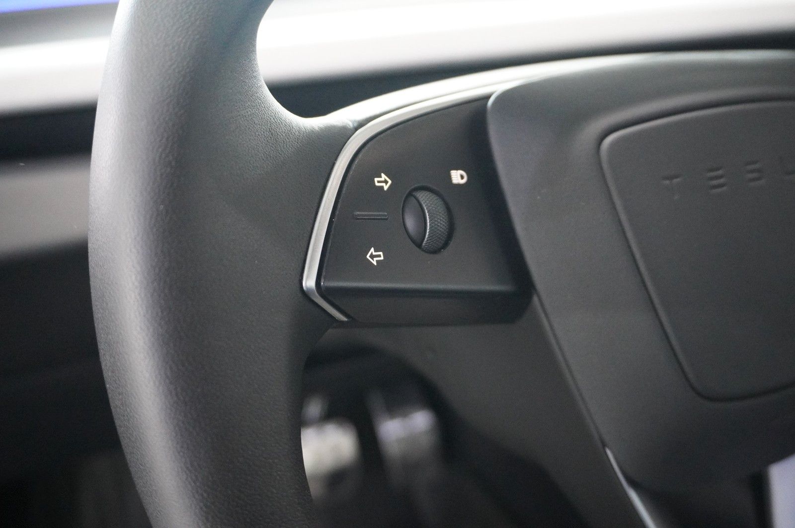 Fahrzeugabbildung Tesla Model 3 HIGHLAND DUAL-MOTOR NAVI/LED/KAMERA/AMD