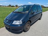 Volkswagen Sharan 1.9 TDI *Klimaautomatik*AHK*EFH* - Volkswagen Sharan mit Diesel-Antrieb: Kleinbus, 1.9