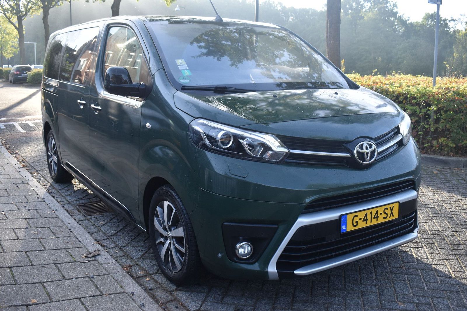 Toyota Proace (Verso) 1.5 D-4D Dunamic medium 8 persone imagem 2