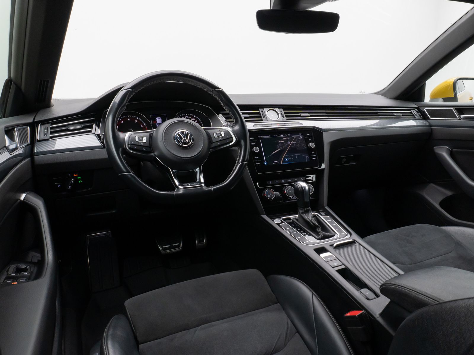 Fahrzeugabbildung Volkswagen Arteon R-Line Kamera Fernlichtassist ACC 8Fach