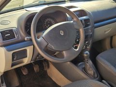 Fahrzeugabbildung Clio II Emotion tüv bis 05.2026