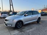 Skoda Rapid Spaceback Drive Sportsitze Sport Lenkrad - silberne Skoda Rapid