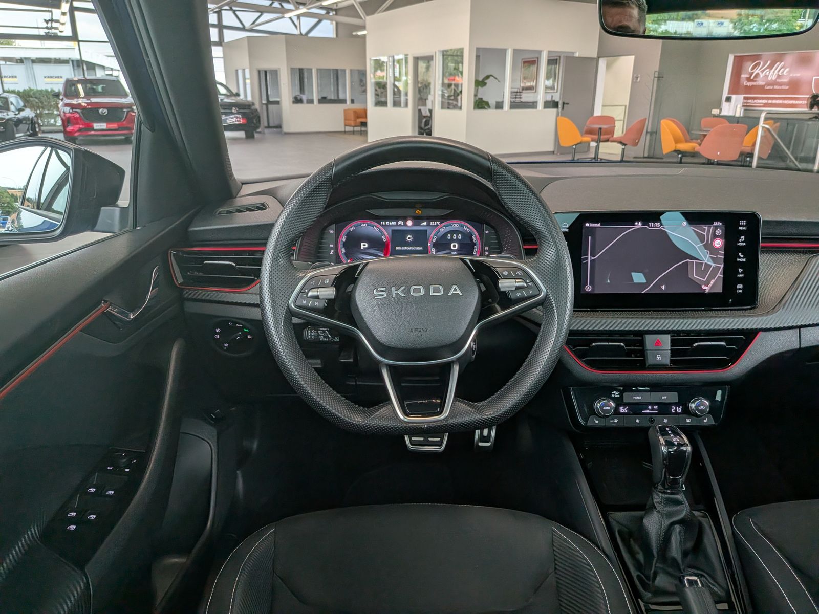 Fahrzeugabbildung SKODA Kamiq 1.5 TSI DSG Monte Carlo Pano Matrix 5J.GAR