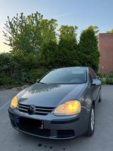 Volkswagen Golf 1.6 Comfortline Comfortline - Volkswagen Golf aus 2004: 1.6