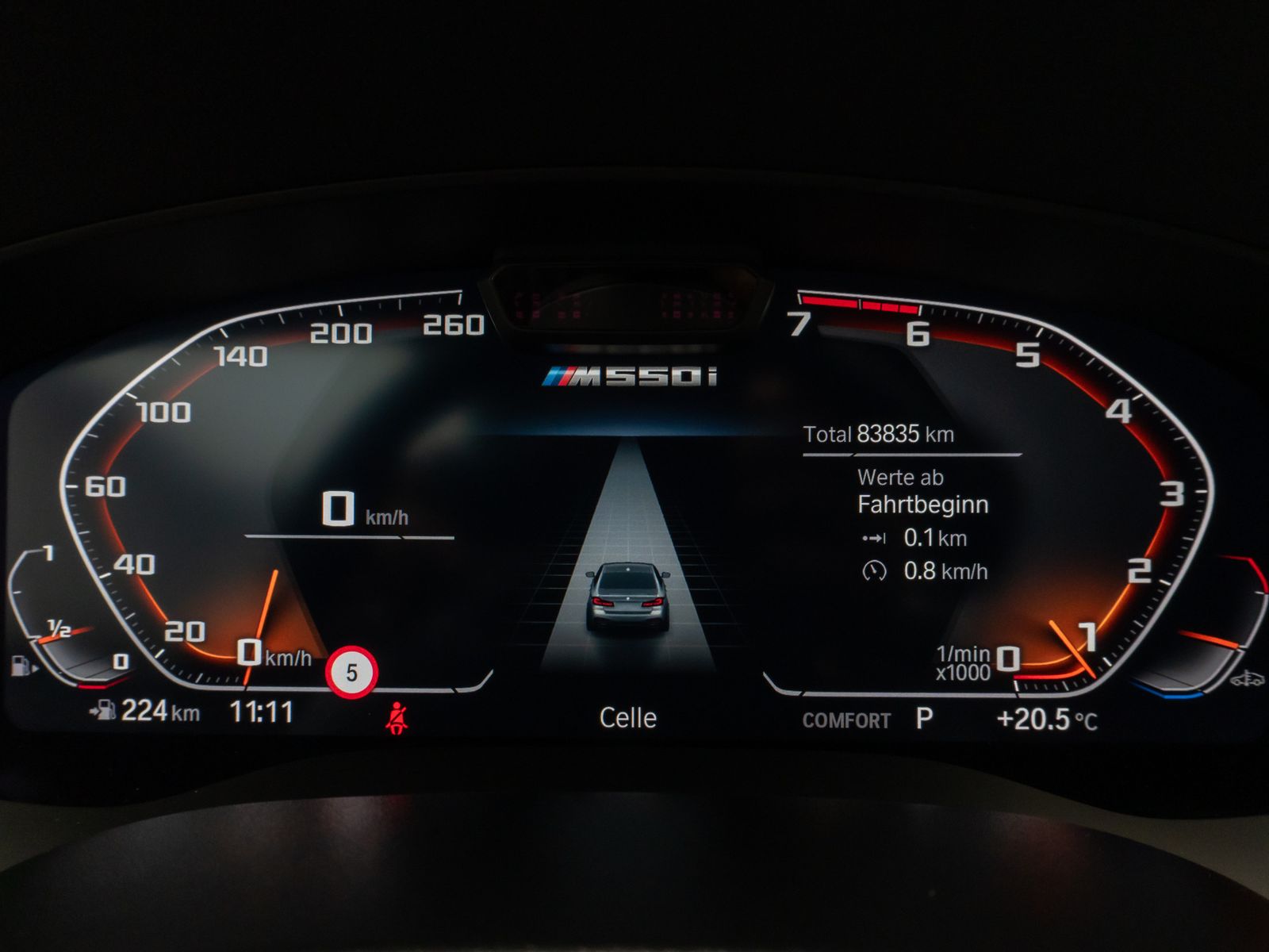 Fahrzeugabbildung BMW M550i xD Kamera Laser HUD DAB H/K 4xKlima Komfor