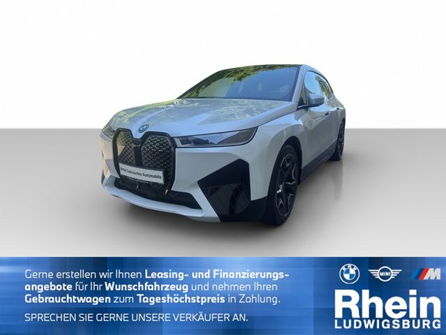 BMW iX xDrive40 Sportpaket Park As CP Prof Softclose