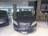 Lancia Ypsilon 0.9 TwinAir 85 CV 5 porte S&S DFN - Lancia Ypsilon mit Halbautomatikschaltung
