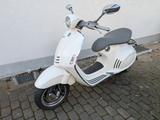 Vespa 946 - VESPA WEIß