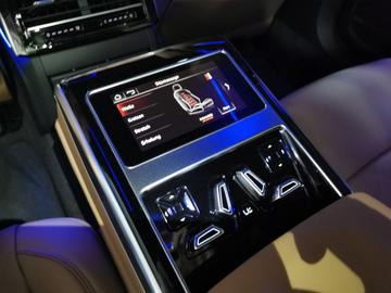 2025 AUDI S8 — миниатюра 22