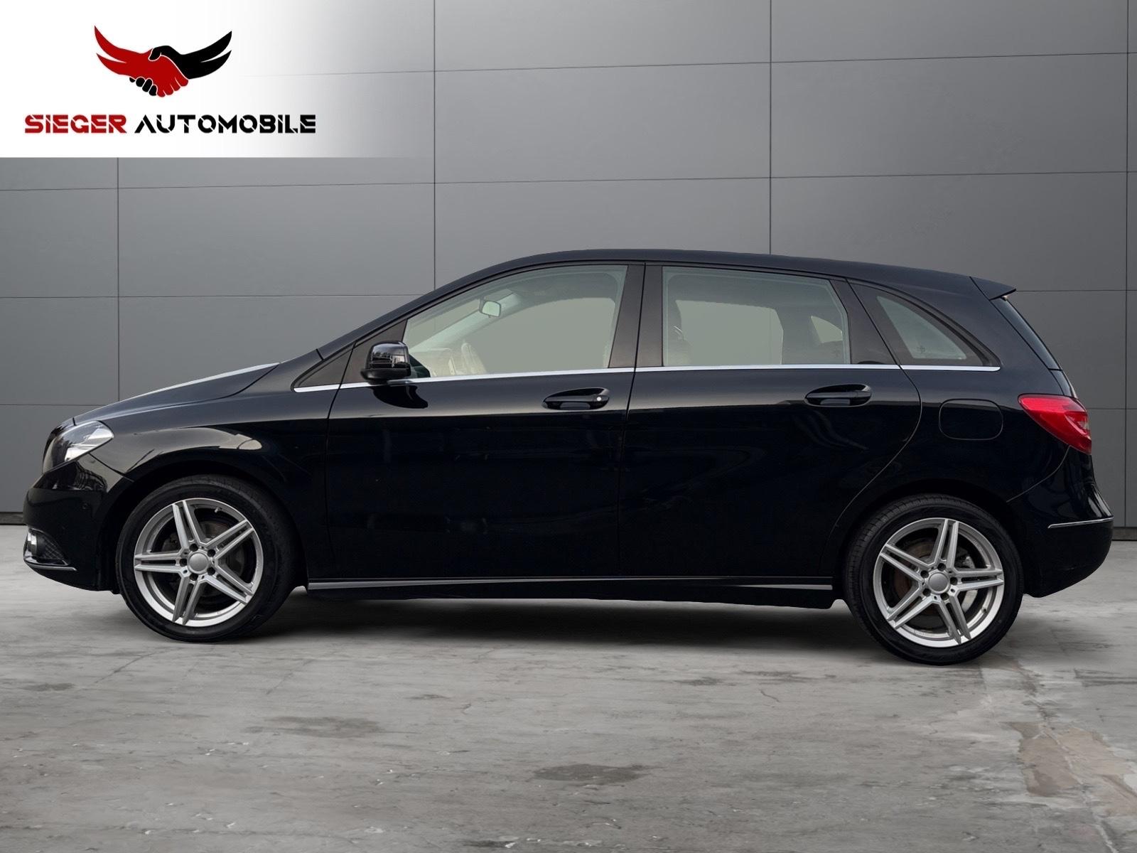 Mercedes-Benz B 180 Sports Tourer, AHK