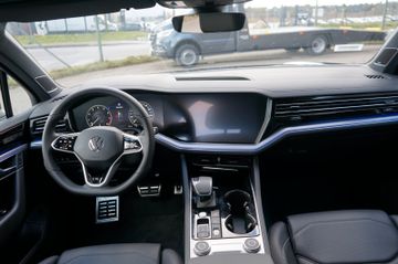 Fahrzeugabbildung Volkswagen Touareg R-Line 4Motion Black Style NETTO EXPORT