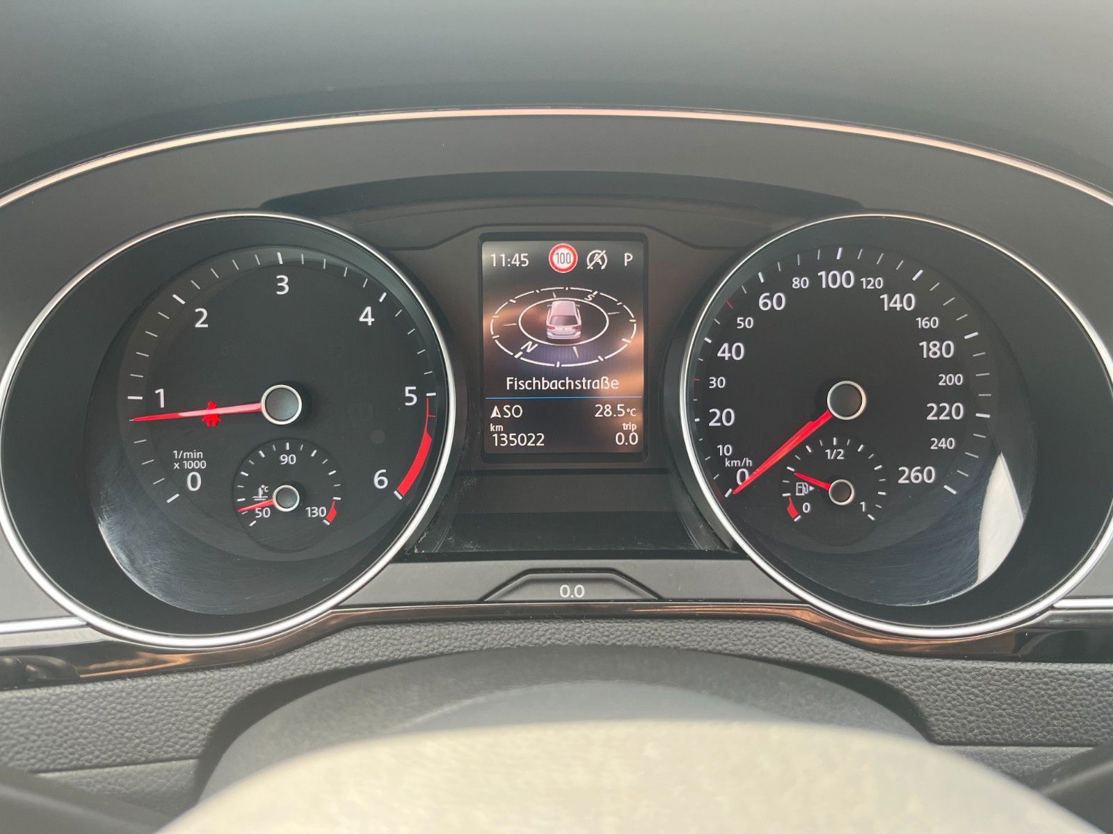 Fahrzeugabbildung Volkswagen Passat Variant 2.0 TDI Aut. Business Navi AHK AC