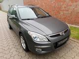 Hyundai i30 1.6TDI-DPF-KLIMA-AHK-SHZ-ALU - Hyundai Gebrauchtwagen von 2009