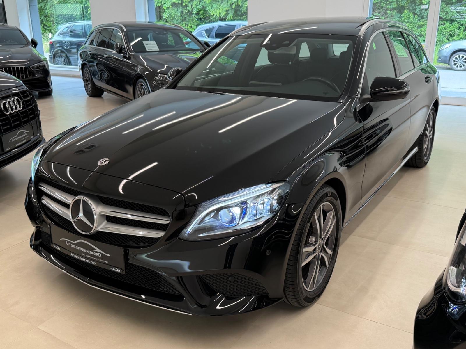 Mercedes-Benz C 220 d T Avantgarde Pano Navi Kamera LED AHK