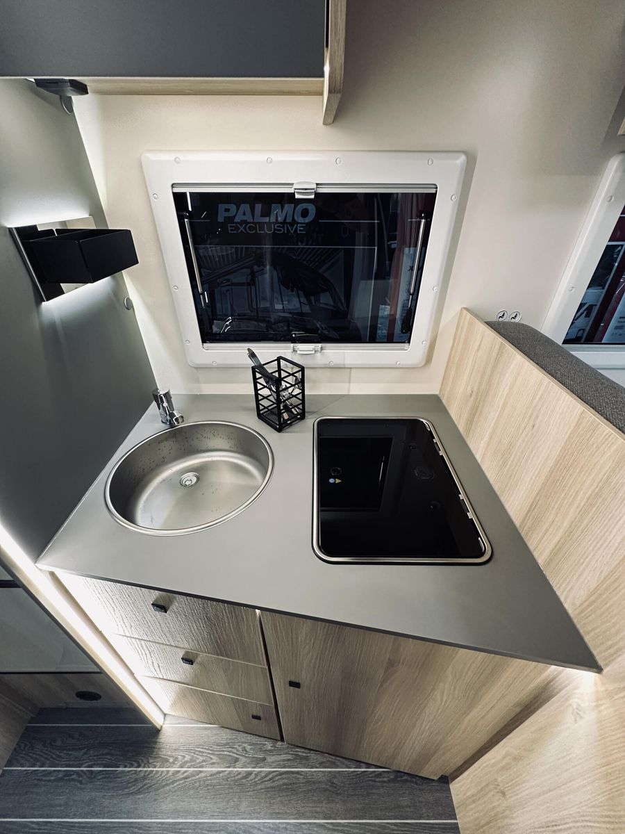 Fahrzeugabbildung NobelART T 5000 Ford