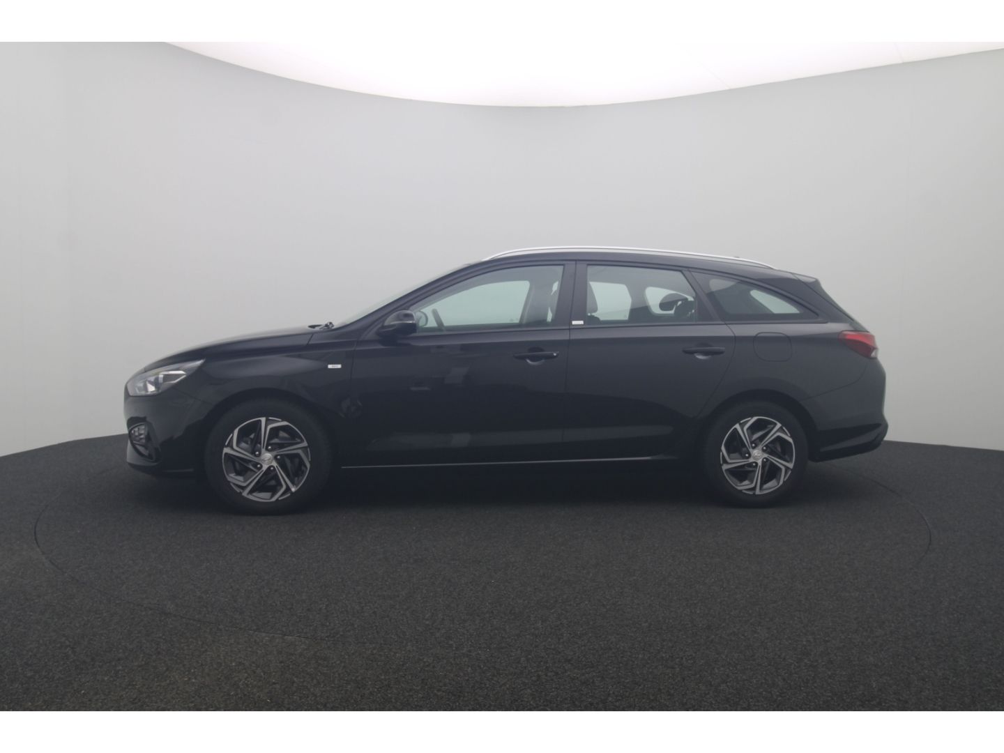 Fahrzeugabbildung Hyundai i30 1.6 Pure Kamera LED Tempomat 2-Zonen Klima