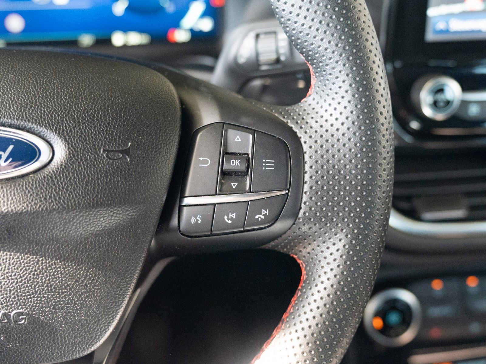 Fahrzeugabbildung Ford Puma ST-Line WINTER-P./NAVI/KAMERA/KLIMA