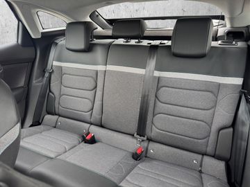Citroën C4 1.2 PureTech 130 Plus KAMERA LED PDC