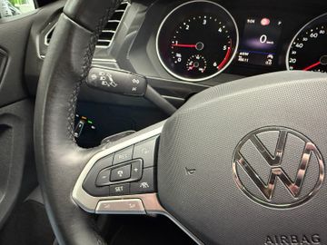 Volkswagen Tiguan MoveR.Kamera1.HandCarPlaySHZ V+HLED
