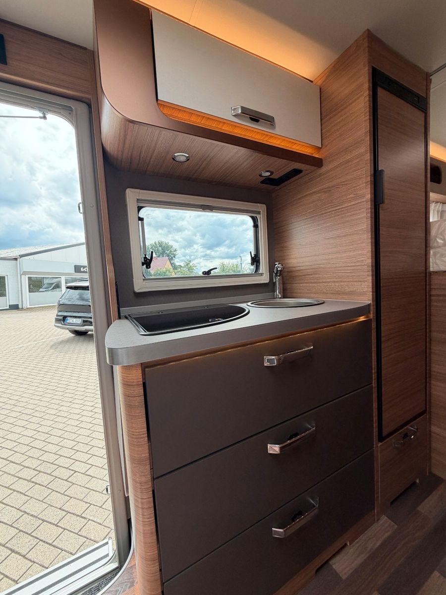 Fahrzeugabbildung Weinsberg CaraCompact Edition Pepper 600 MEG AT
