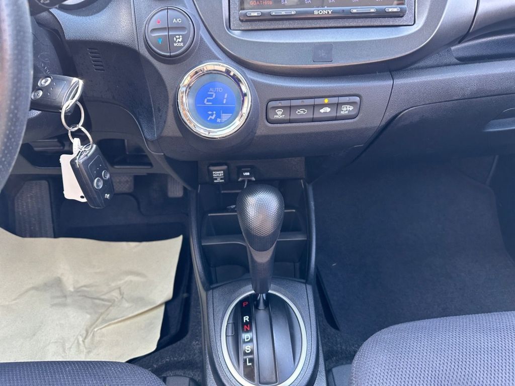 Fahrzeugabbildung Honda Jazz 1.3 DSi i-VTEC IMA CVT Elegance