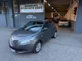 Lancia Ypsilon 1.2 69 CV 5 porte Silver - Lancia Ypsilon Silver mit Benzin-Antrieb