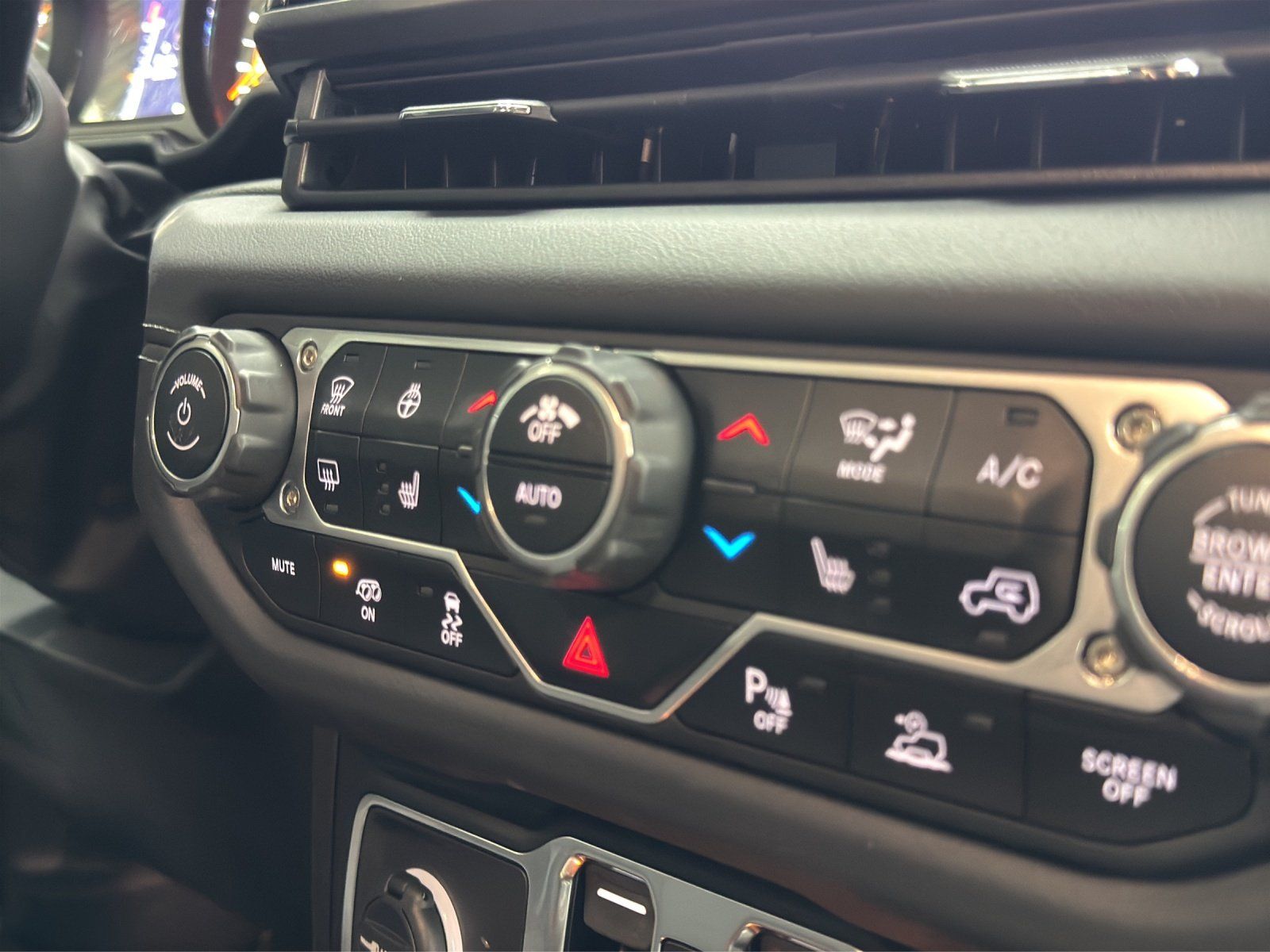 Fahrzeugabbildung Jeep Wrangler Rubicon Xtreme 392 6.4 V8 Hemi FINAL