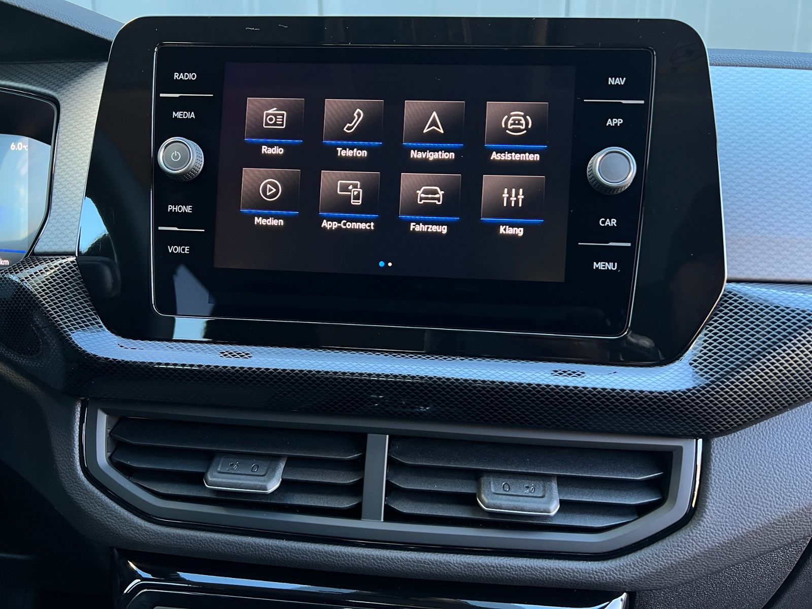 Fahrzeugabbildung Volkswagen T-Cross Life 1.0 TSI DSG *IQ.Light, Climatronic,