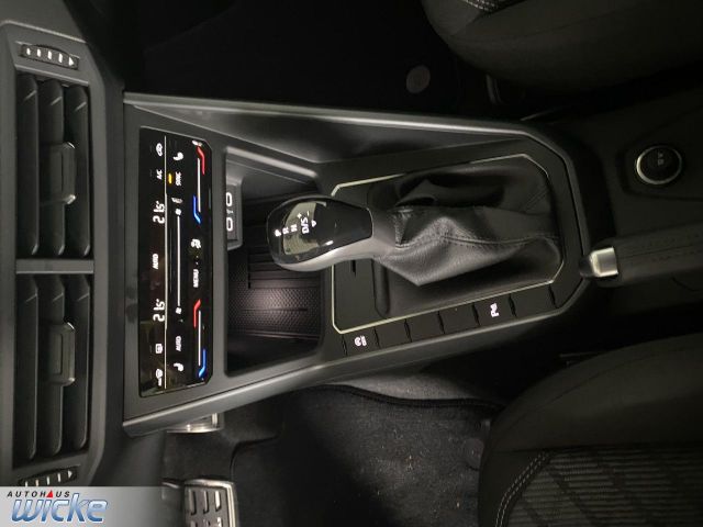 Polo 1.0 TSI DSG R-Line KLIMA REAR VIEW PDC