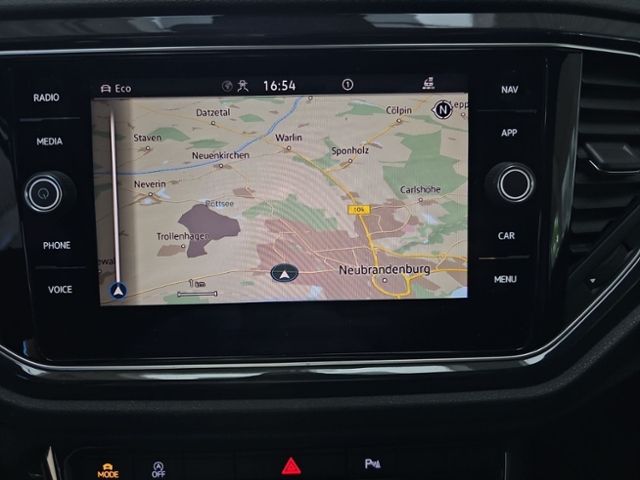 Fahrzeugabbildung Volkswagen T-Roc 1.5 TSI DSG Sport PANO NAVI RFK ASSISTENZ-