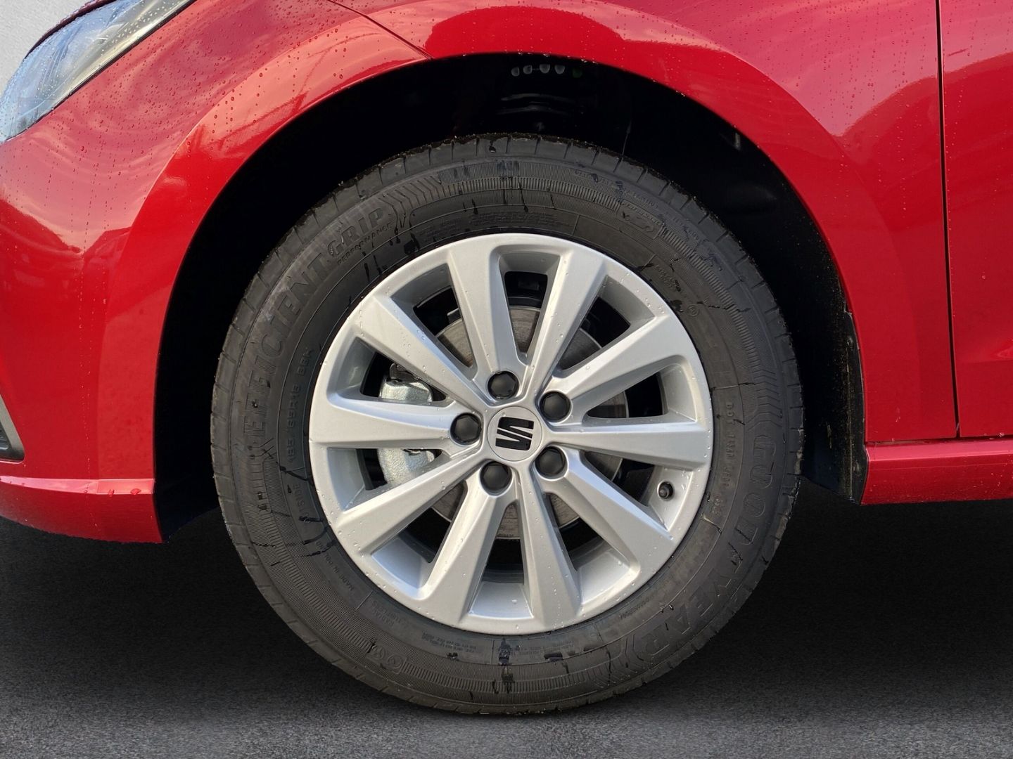 Fahrzeugabbildung SEAT Ibiza Style Road Ed. *SHZ*NAVI*PDC*CAM*Full-Link