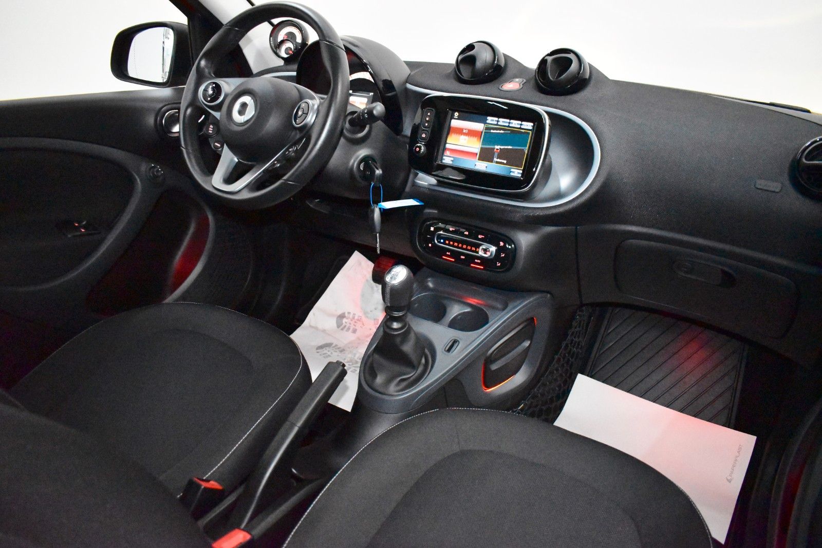 Fahrzeugabbildung Smart ForFour forfour Passion 66kW,Panorama,Navi,SH