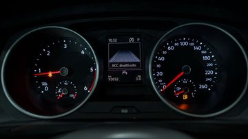 Volkswagen Tiguan - 8