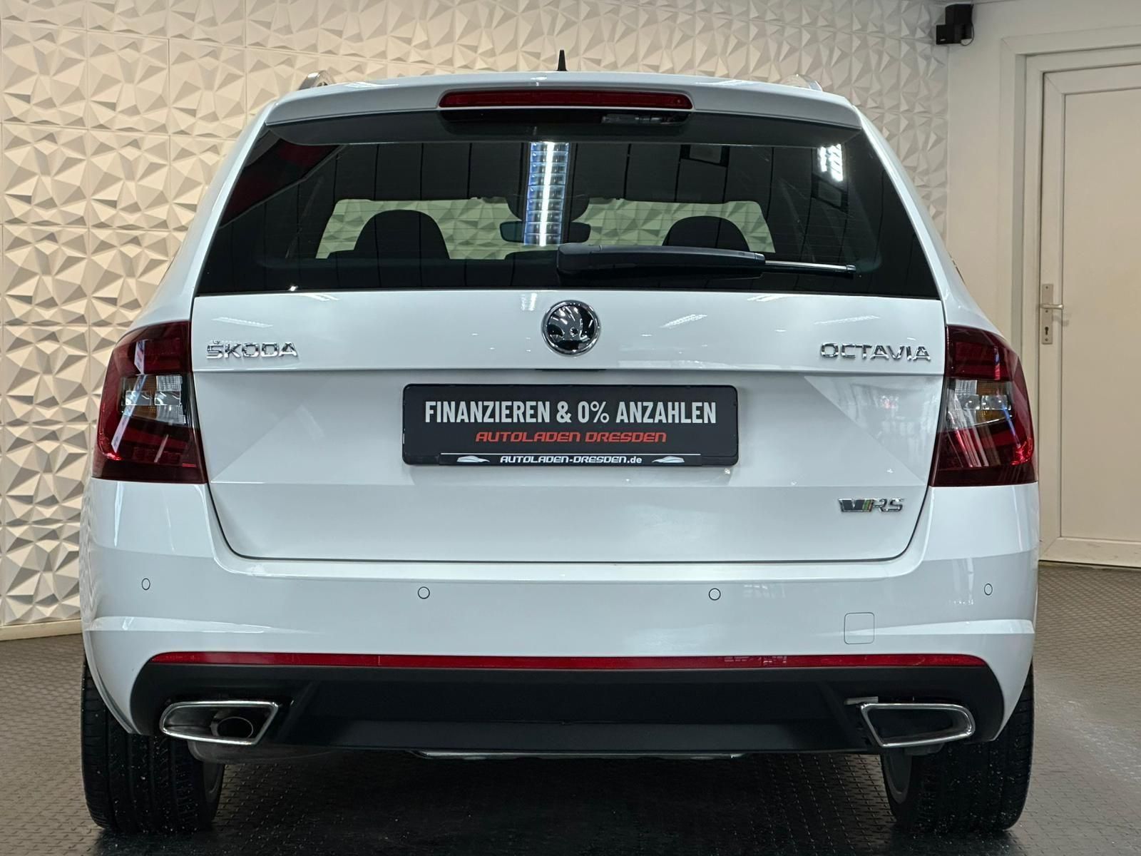 SKODA Octavia 2.0TDI RS* LED#4xSHZ#AHK#TEMPO#NAVI#PDC - Image 6