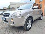 Hyundai HYUNDAI TUCSON 2.0 BENZINA 4X4 *DA VETRINA* - gebrauchte Hyundai TUCSON aus dem Jahr 2005