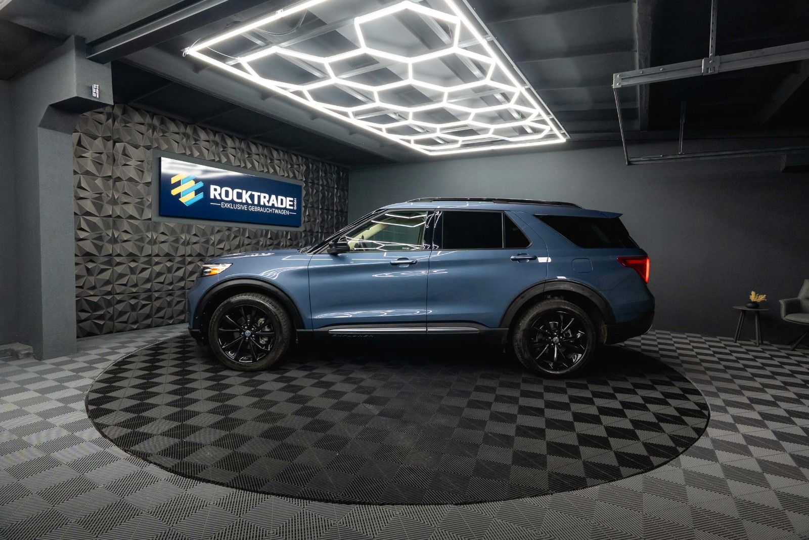Fahrzeugabbildung Ford Explorer PLATINUM 3.0 V6 TwinTurbo 4x4 *360*ACC*