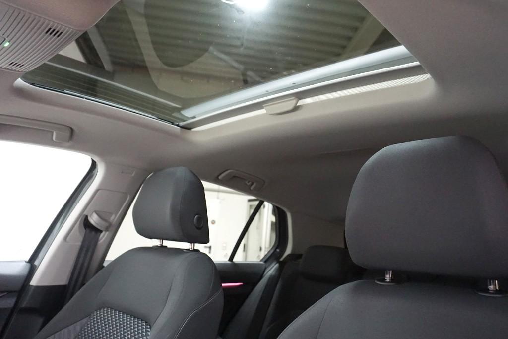 Volkswagen Golf 8 2.0TDI DSG Active Virtual AHK Pano Navi, миниатюра 9