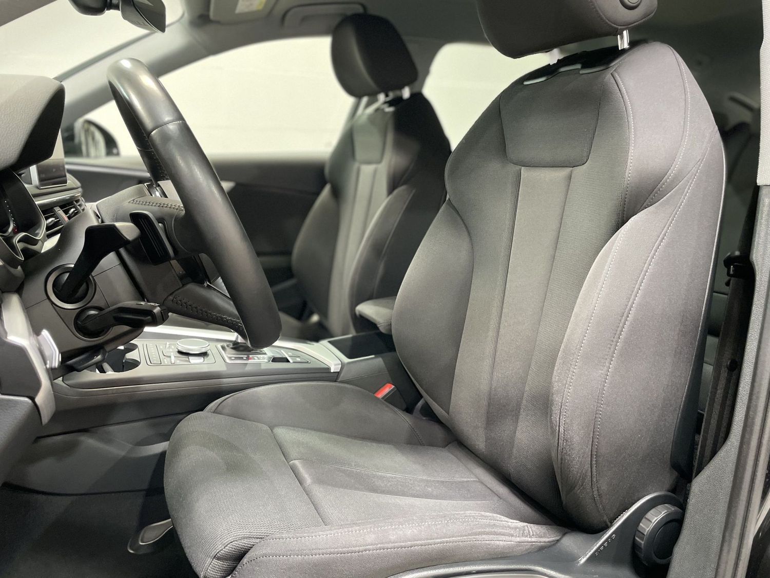 Fahrzeugabbildung Audi A4 2.0 TDI sport #Virtual#Tempomat