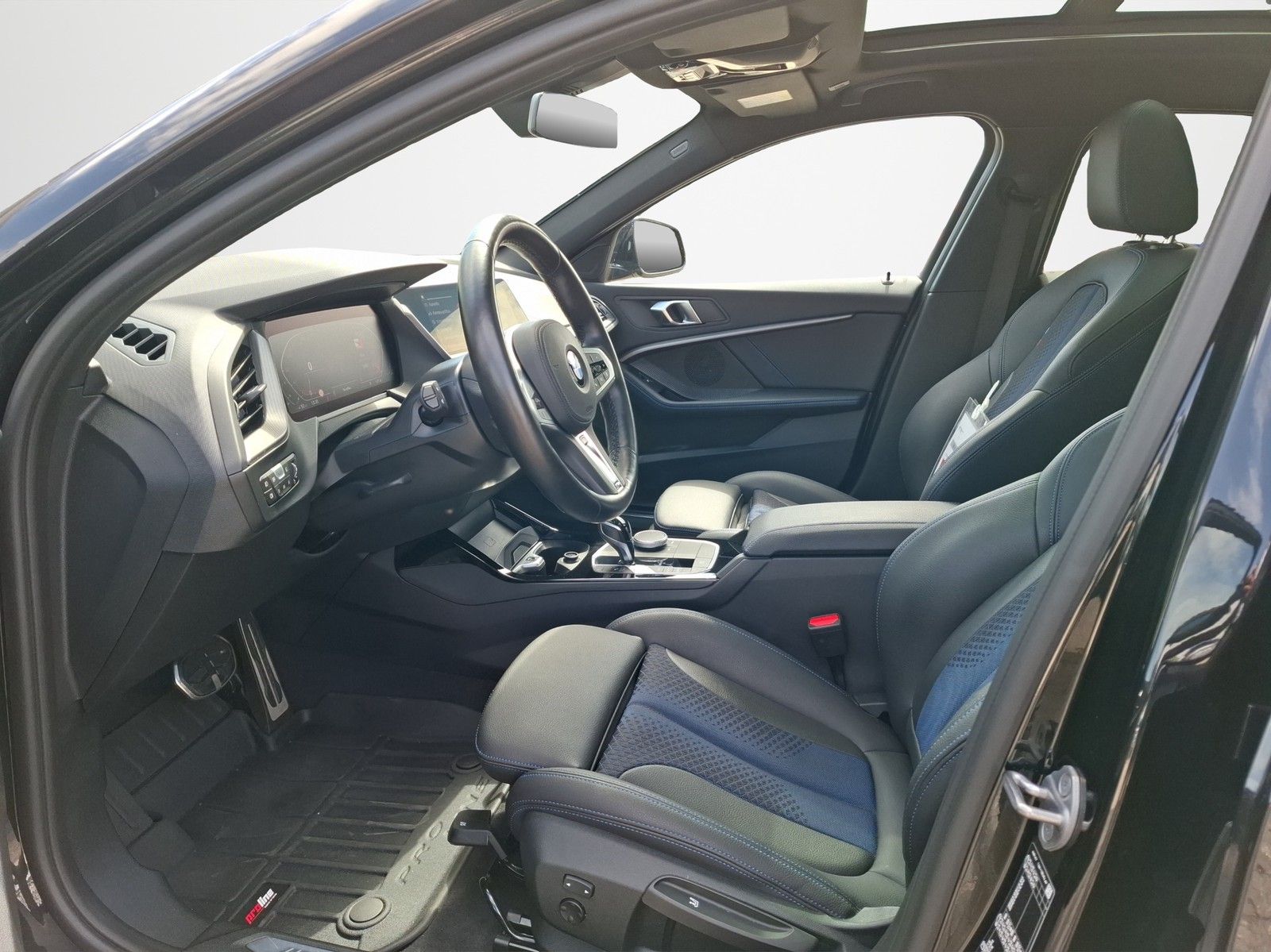 BMW 118 i M Sport AUTOMATIK / PANORAMA / NAVI / SITZ - Image 9