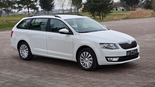 Skoda Octavia Combi Ambition 4x4 AHK PDC SHZ PKW GRA