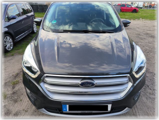 Ford Kuga, TÜV 11/26, LED, Navi, beh. Frontscheibe