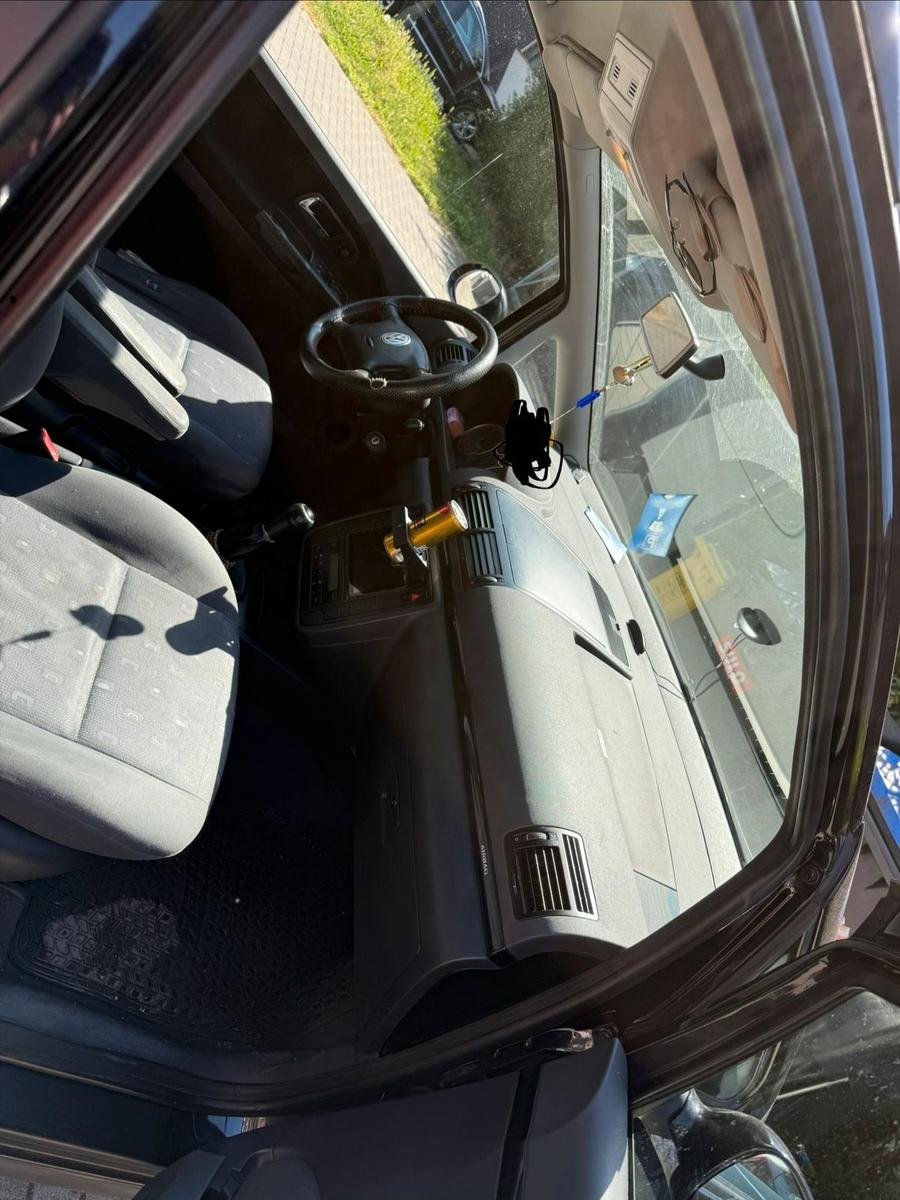 Volkswagen Sharan 2009 — engine 116 HP (85kW)