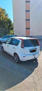 Nissan Note E11 - Nissan Note E11 mit Benzin-Antrieb