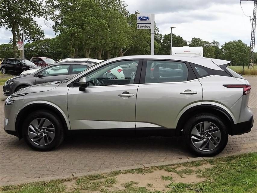 Fahrzeugabbildung Nissan Qashqai 1,3 DIG-T Xtronic Acenta