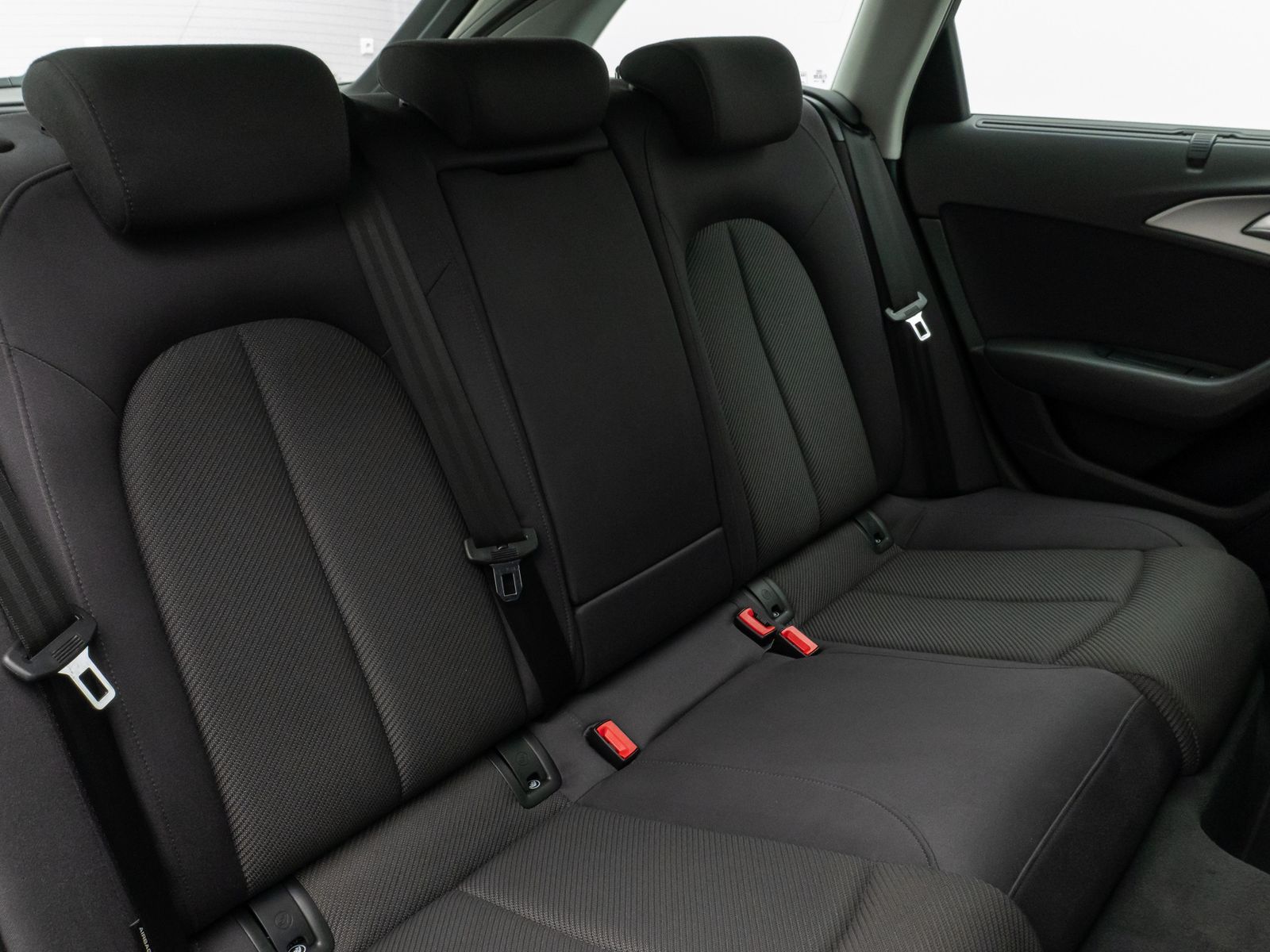 Fahrzeugabbildung Audi A6 Avant 3.0 TDI Kamera Panorama AHK Navi Sitzhz