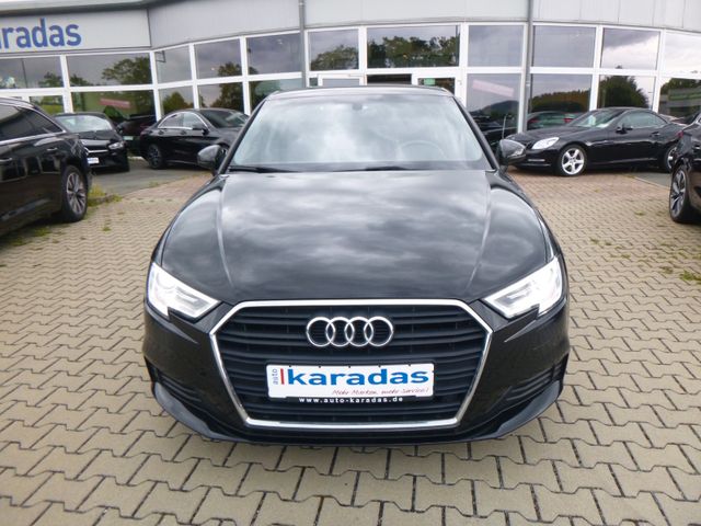 Fahrzeugabbildung Audi A3 Sportback 35 TFSI >AUT/NAV/Sitzheiz/Einparkh<