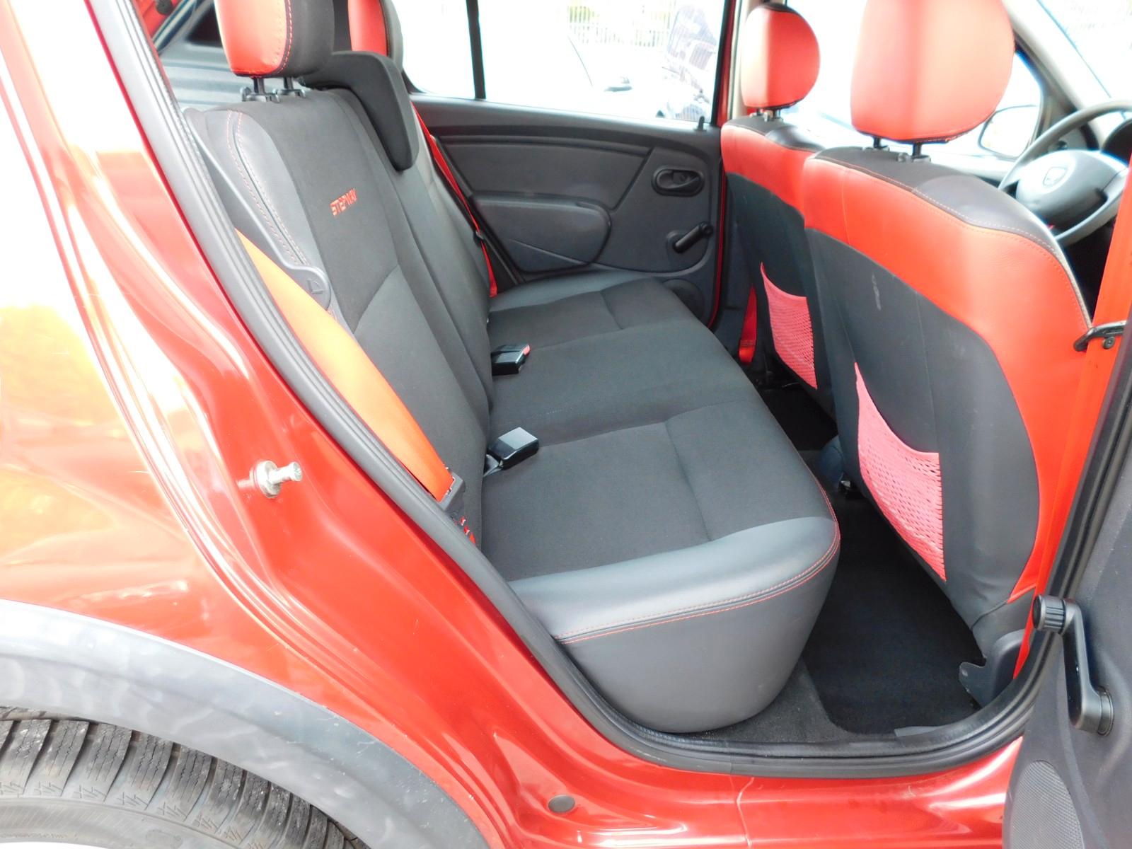 Dacia Sandero 2012 — photo 11