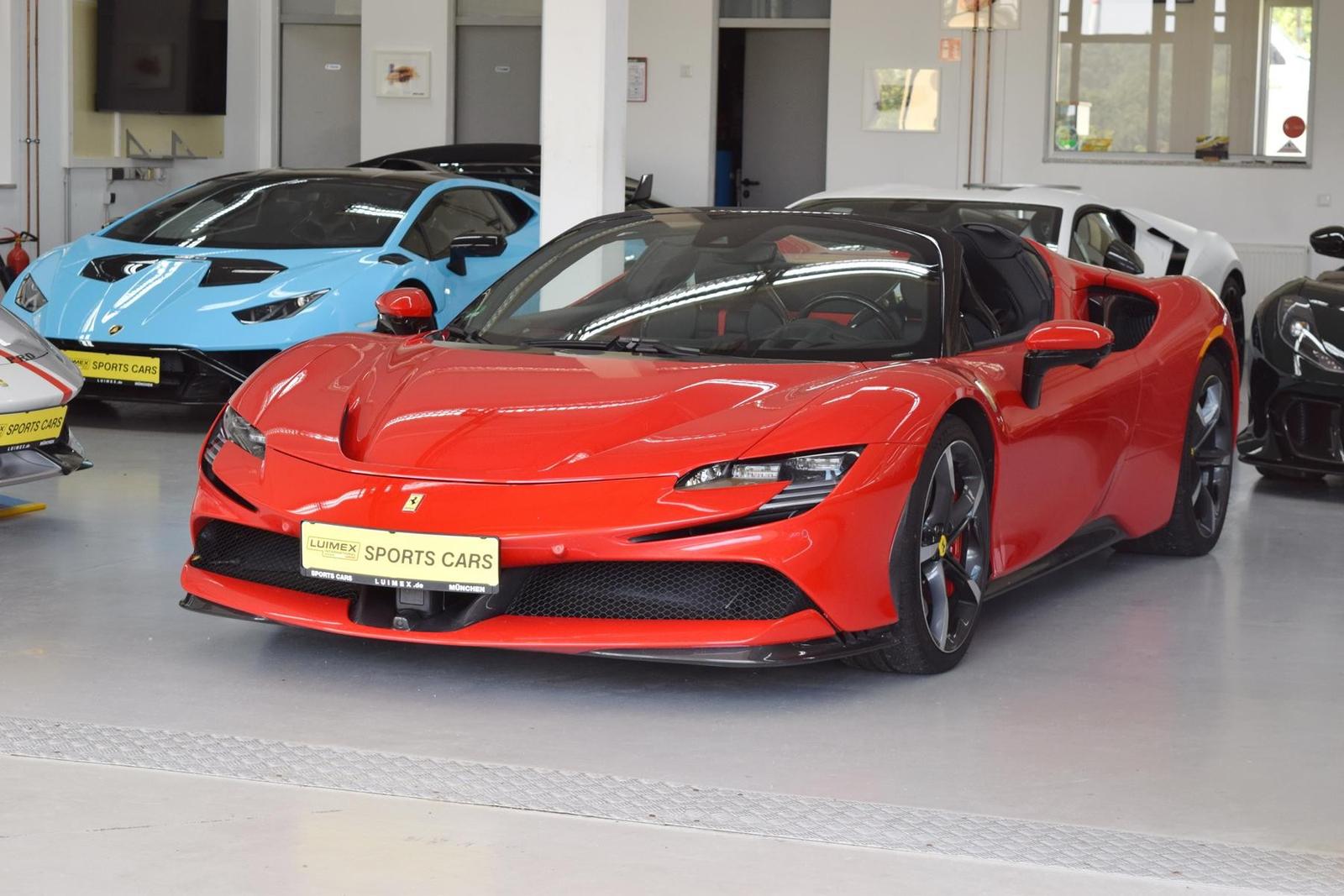 Ferrari SF90 Spider Racingsitze Lifting Carbon Kamera